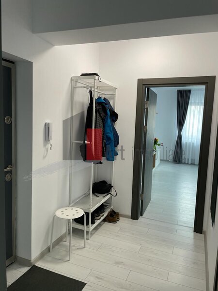Aparatorii Patriei, apartament cu 2 camere de inchiriat, centrala, loc de parcare